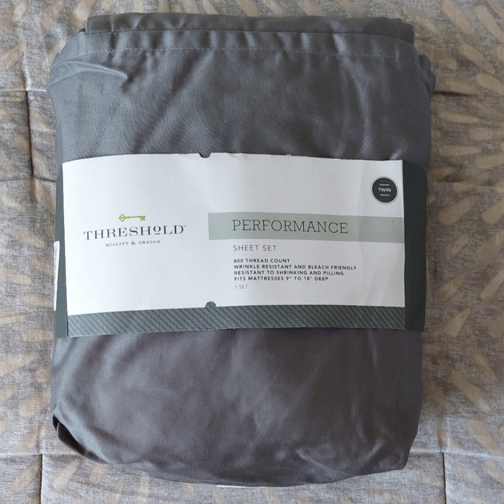 Threshold performance twin sheet set.